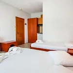 Maria Apartmanhotel 3*