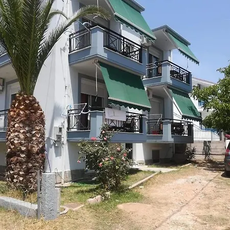 Maria Aparthotel *